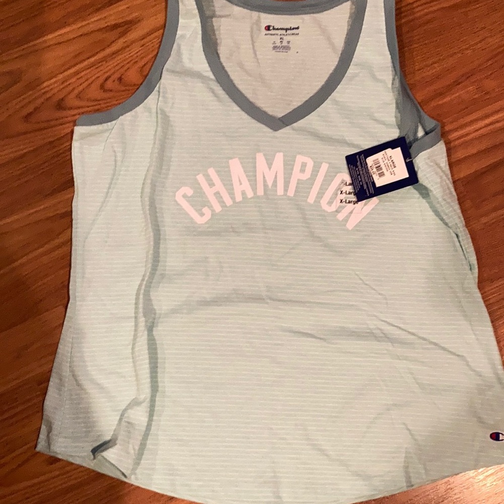 Champion sleeveless women’s shirt size xl